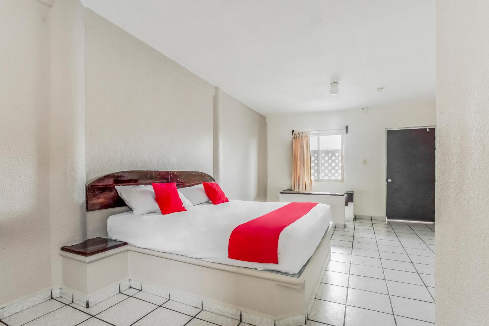 OYO Hotel Jaguar Cancún Exterior foto